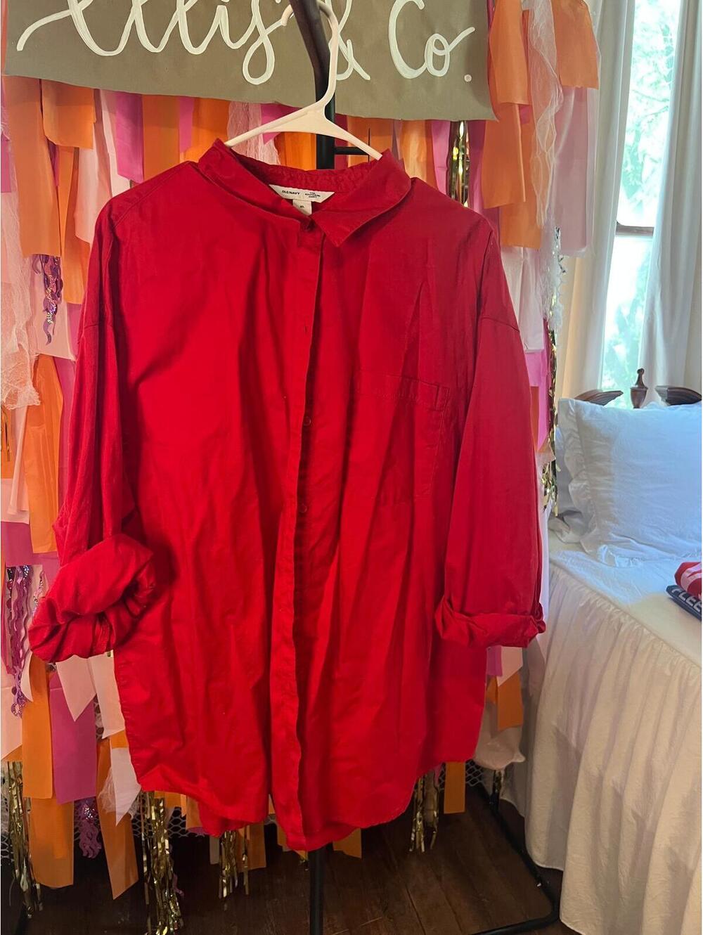179. OLD NAVY BOYFRIEND SHIRT